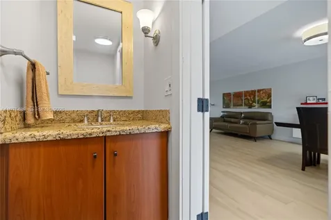 7282 Jacaranda Lane Miami Lakes FL 33014
