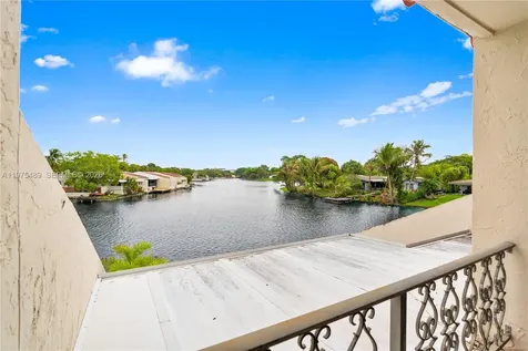 7282 Jacaranda Lane Miami Lakes FL 33014