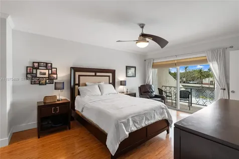 7282 Jacaranda Lane Miami Lakes FL 33014