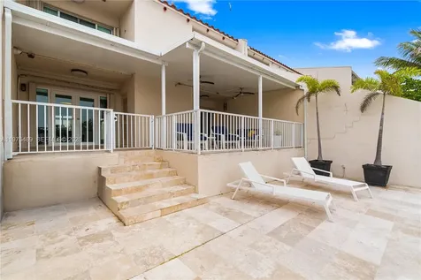7282 Jacaranda Lane Miami Lakes FL 33014