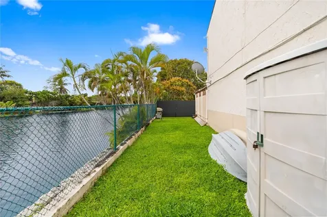 7282 Jacaranda Lane Miami Lakes FL 33014