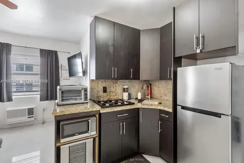 335 Ocean Drive Miami Beach FL 33139