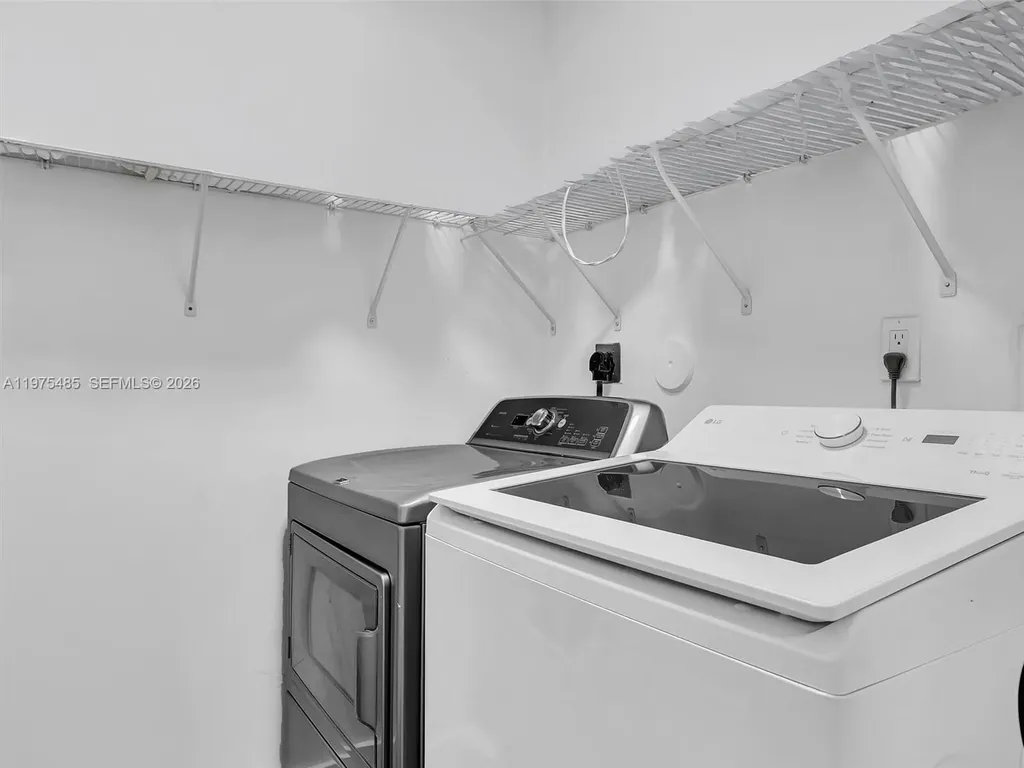 4962 SW 32nd Way Hollywood FL 33312