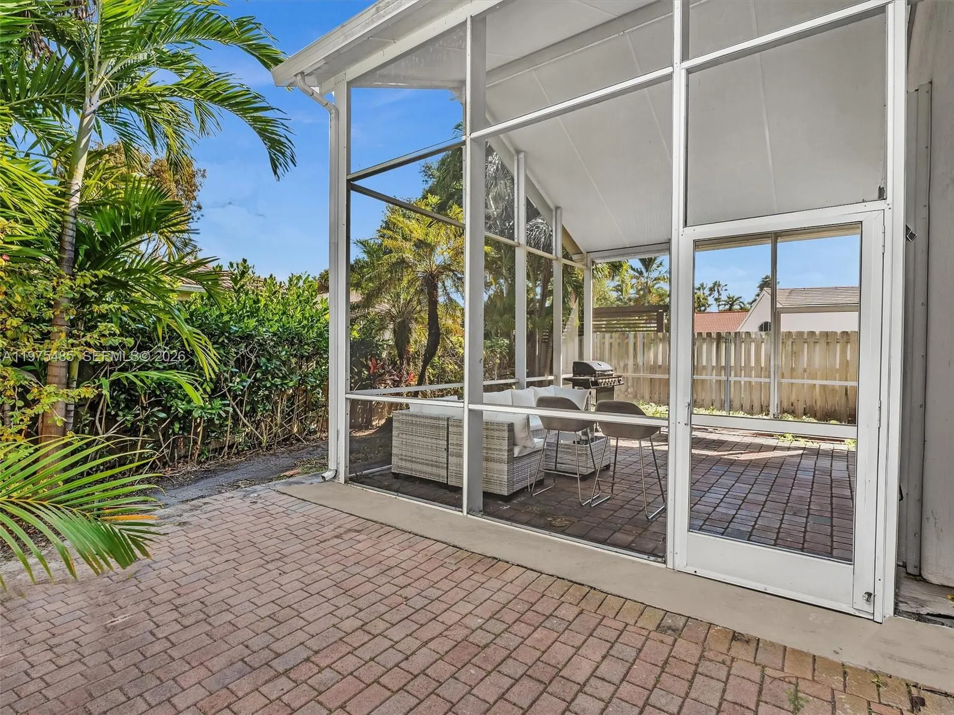4962 SW 32nd Way Hollywood FL 33312