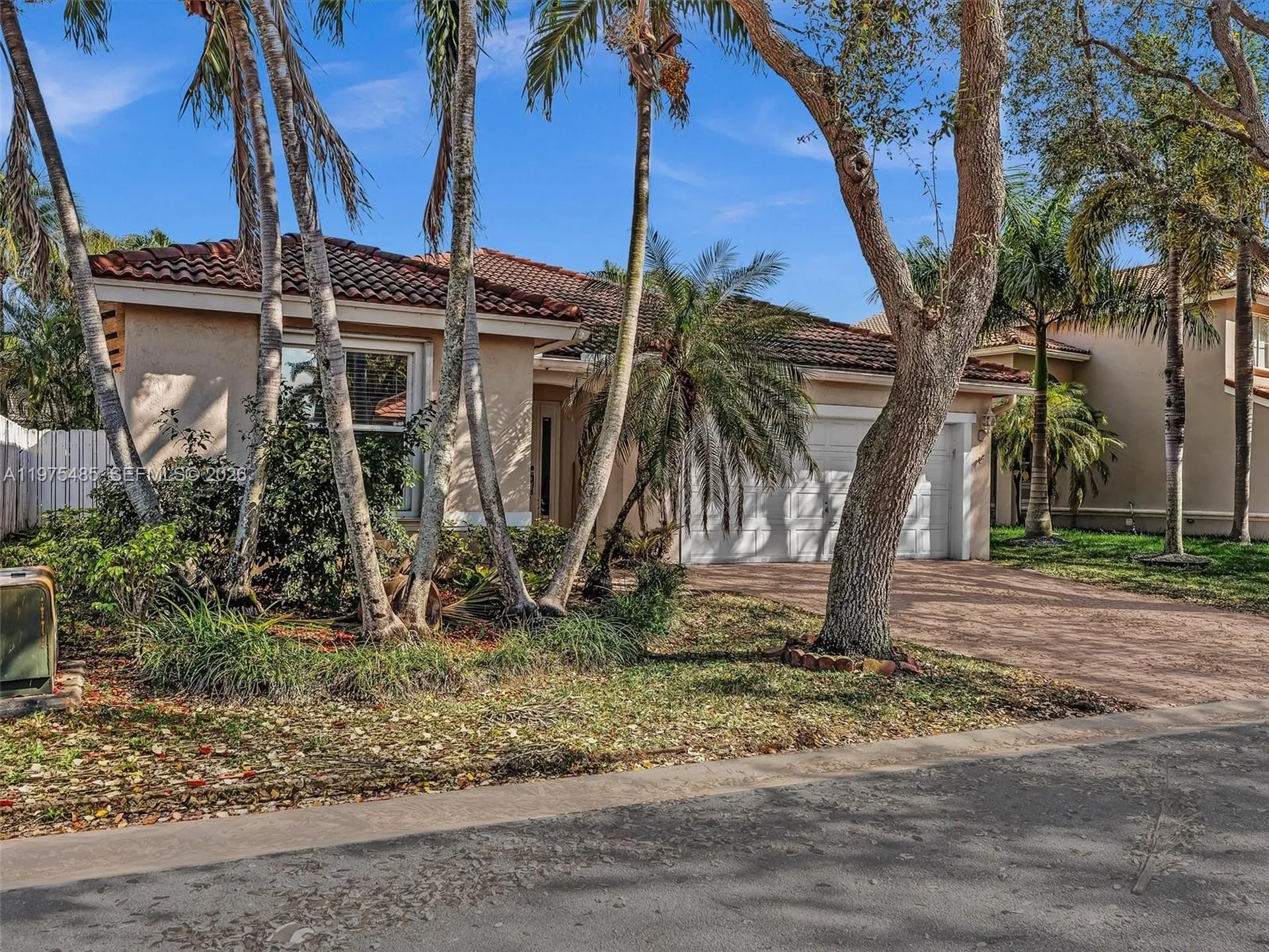 4962 SW 32nd Way Hollywood FL 33312