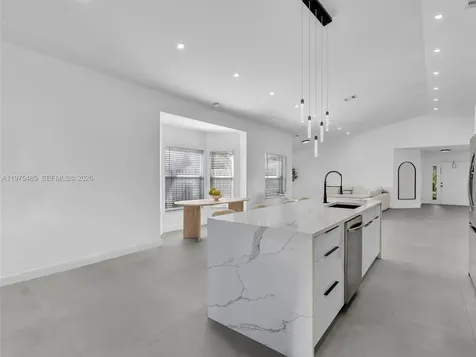 4962 SW 32nd Way Hollywood FL 33312