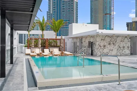 1611 SW 2nd Avenue Miami FL 33129
