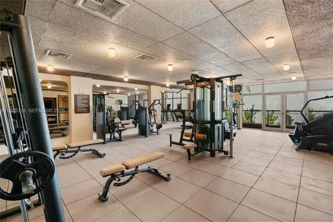 1611 SW 2nd Avenue Miami FL 33129