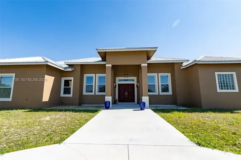21810 NW 270th Street Okeechobee FL 34972