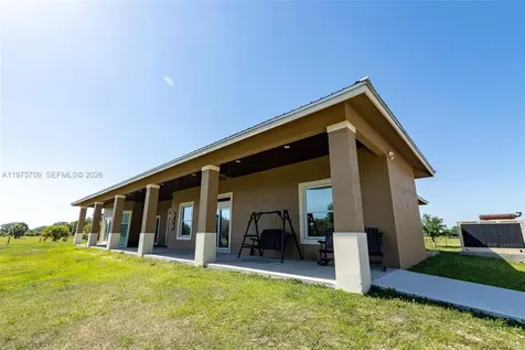 21810 NW 270th Street Okeechobee FL 34972
