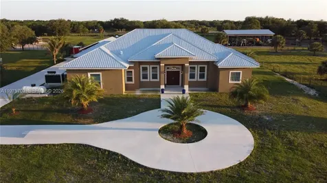 21810 NW 270th Street Okeechobee FL 34972