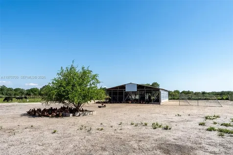 21810 NW 270th Street Okeechobee FL 34972