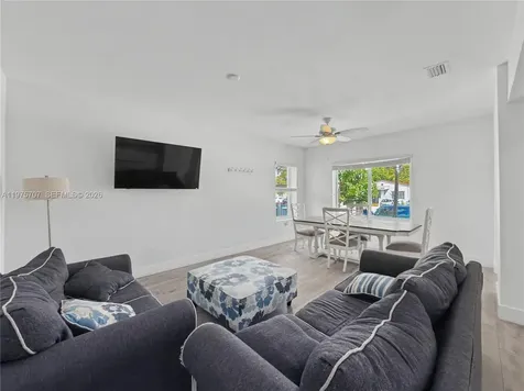 836 NW 33rd Avenue Miami FL 33125
