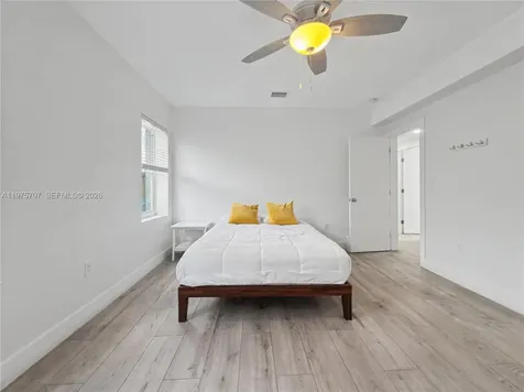 836 NW 33rd Avenue Miami FL 33125