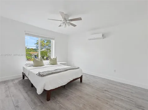 836 NW 33rd Avenue Miami FL 33125