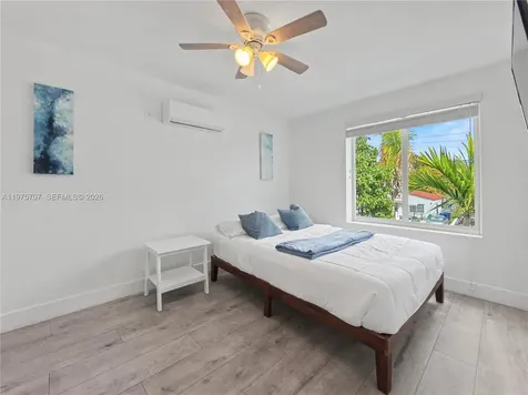 836 NW 33rd Avenue Miami FL 33125