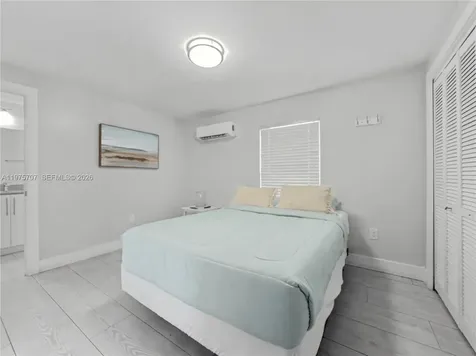 836 NW 33rd Avenue Miami FL 33125