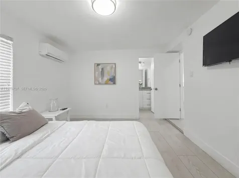 836 NW 33rd Avenue Miami FL 33125
