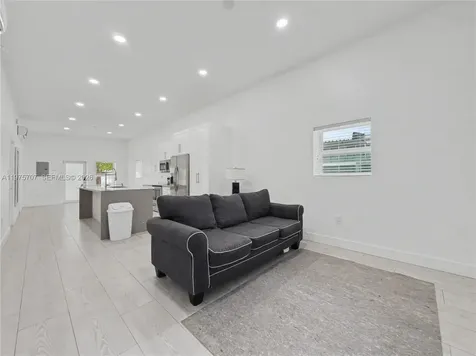 836 NW 33rd Avenue Miami FL 33125