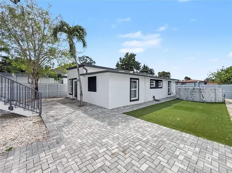 836 NW 33rd Avenue Miami FL 33125