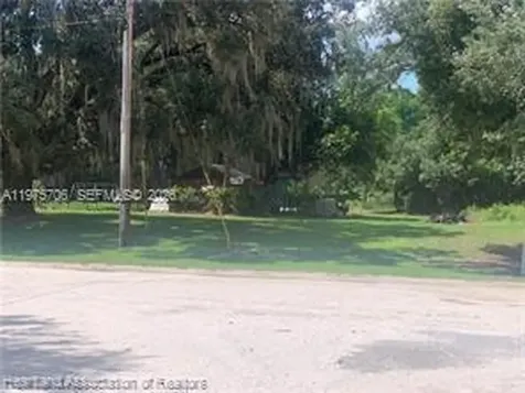 2326 W Barben Road Avon Park FL 33825