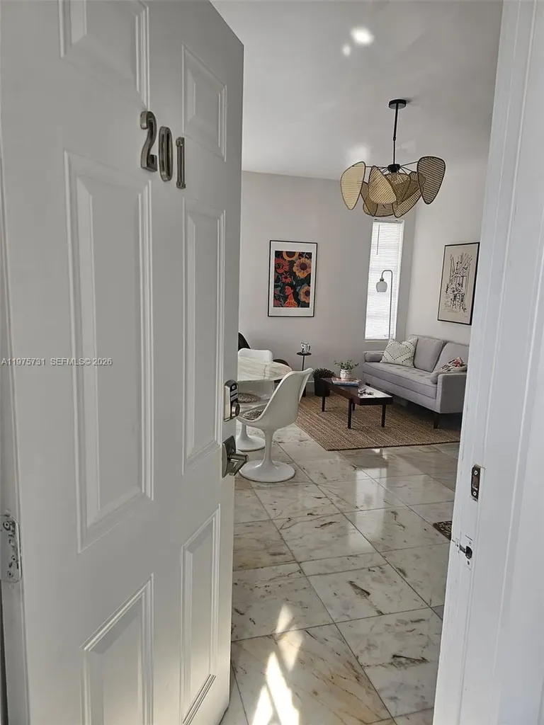 801 8th Street Miami Beach FL 33139