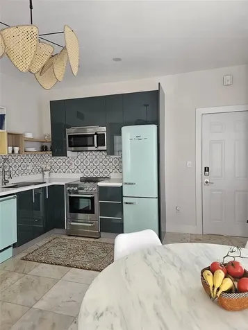 801 8th Street Miami Beach FL 33139