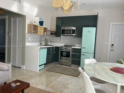 801 8th Street Miami Beach FL 33139