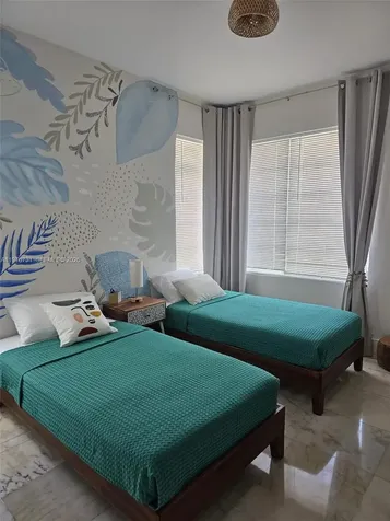 801 8th Street Miami Beach FL 33139