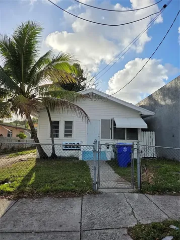 2722 NW 23rd Avenue Miami FL 33142