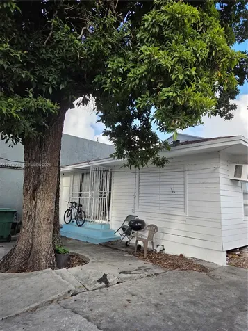 2722 NW 23rd Avenue Miami FL 33142