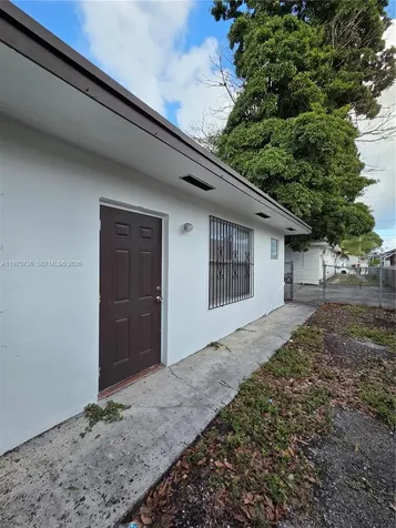 2722 NW 23rd Avenue Miami FL 33142