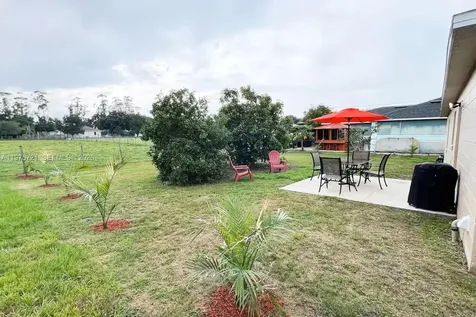 404 Red Hawk Loop Winter Haven FL 33880