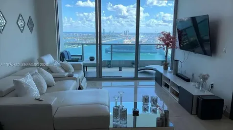 900 Biscayne Boulevard Miami FL 33132