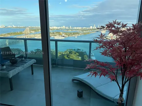 900 Biscayne Boulevard Miami FL 33132