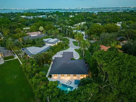 4800 Bay Point Road Miami FL 33137