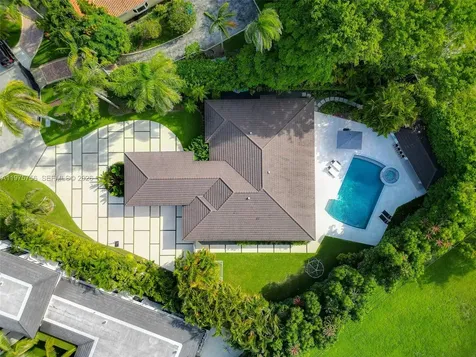 4800 Bay Point Road Miami FL 33137