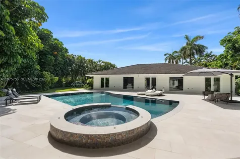 4800 Bay Point Road Miami FL 33137