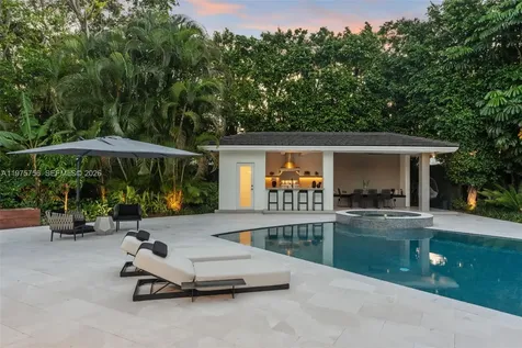4800 Bay Point Road Miami FL 33137