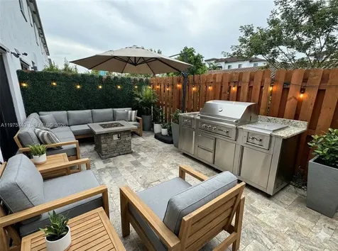21018 NE 8th Avenue Miami FL 33179
