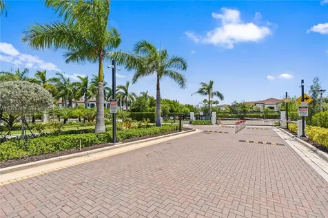21018 NE 8th Avenue Miami FL 33179
