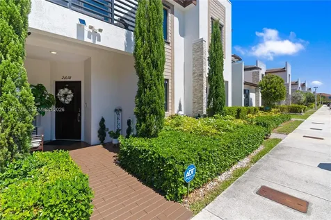 21018 NE 8th Avenue Miami FL 33179