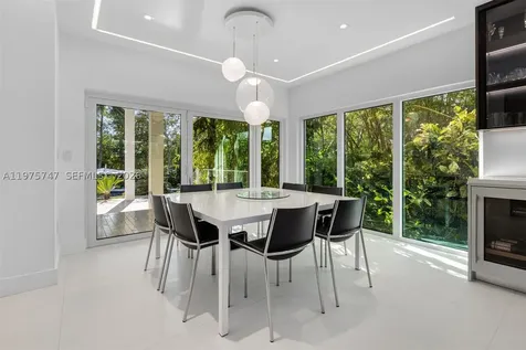 7150 W Lago Drive Coral Gables FL 33143