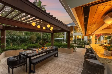 7150 W Lago Drive Coral Gables FL 33143