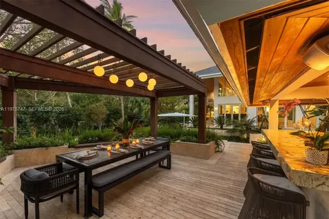 7150 W Lago Drive Coral Gables FL 33143