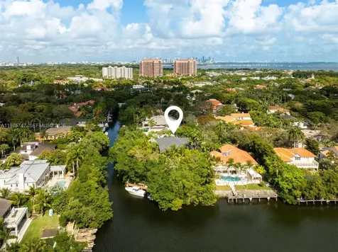 7150 W Lago Drive Coral Gables FL 33143