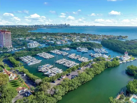 7150 W Lago Drive Coral Gables FL 33143