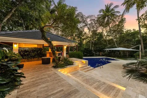 7150 W Lago Drive Coral Gables FL 33143