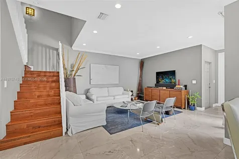 1425 Weeping Willow Way Hollywood FL 33019