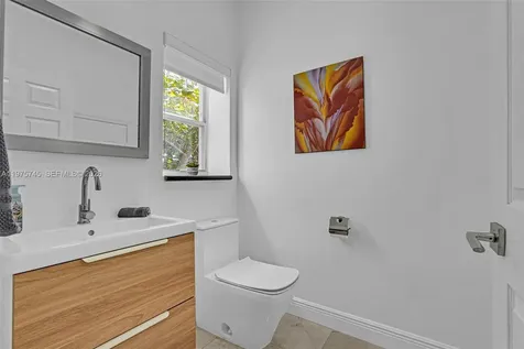 1425 Weeping Willow Way Hollywood FL 33019